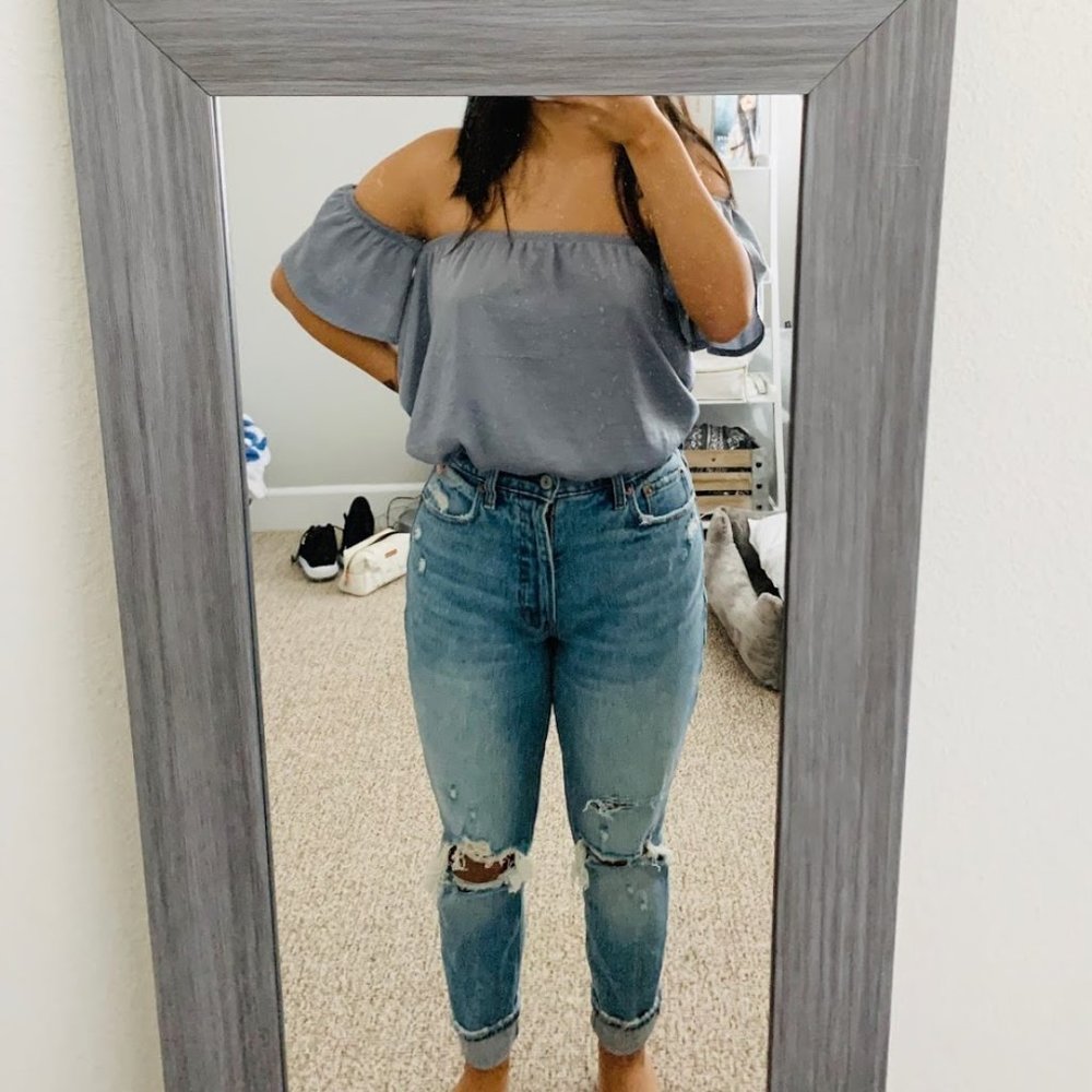 OFF THE SHOULDER TOP